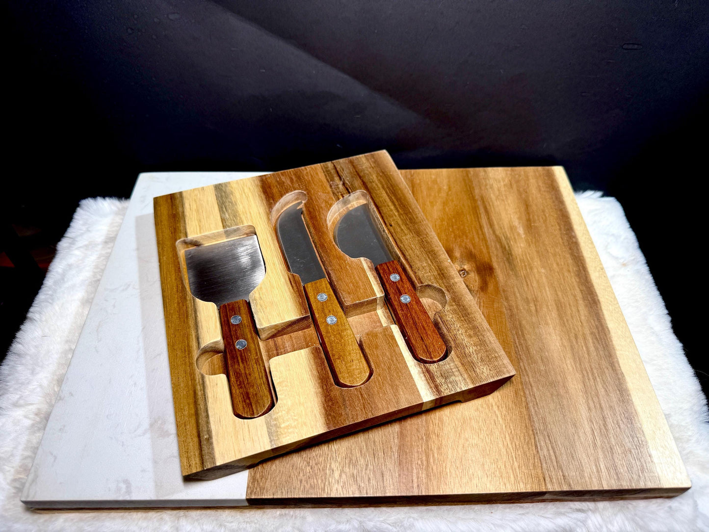 Personalized Marble and Wood Charcuterie Board with Silver Cheese Knives – Elegant Cheese Board Gift Set