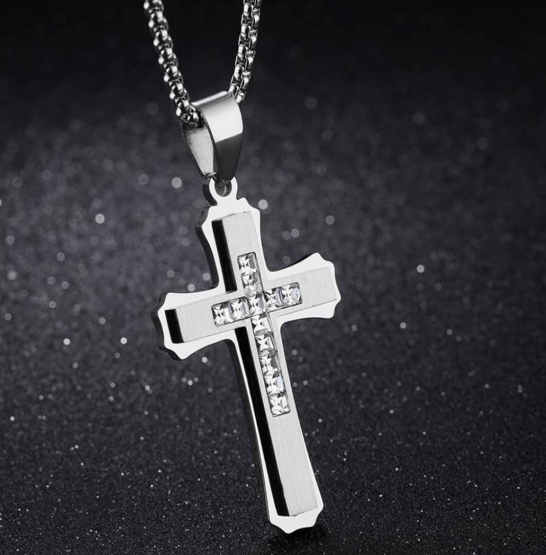 Collar personalizado con cruz para hombre