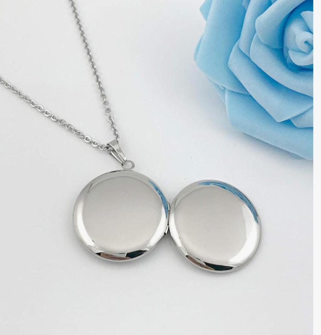 Personalized Photo Locket Necklace - Heart or Round Pendant