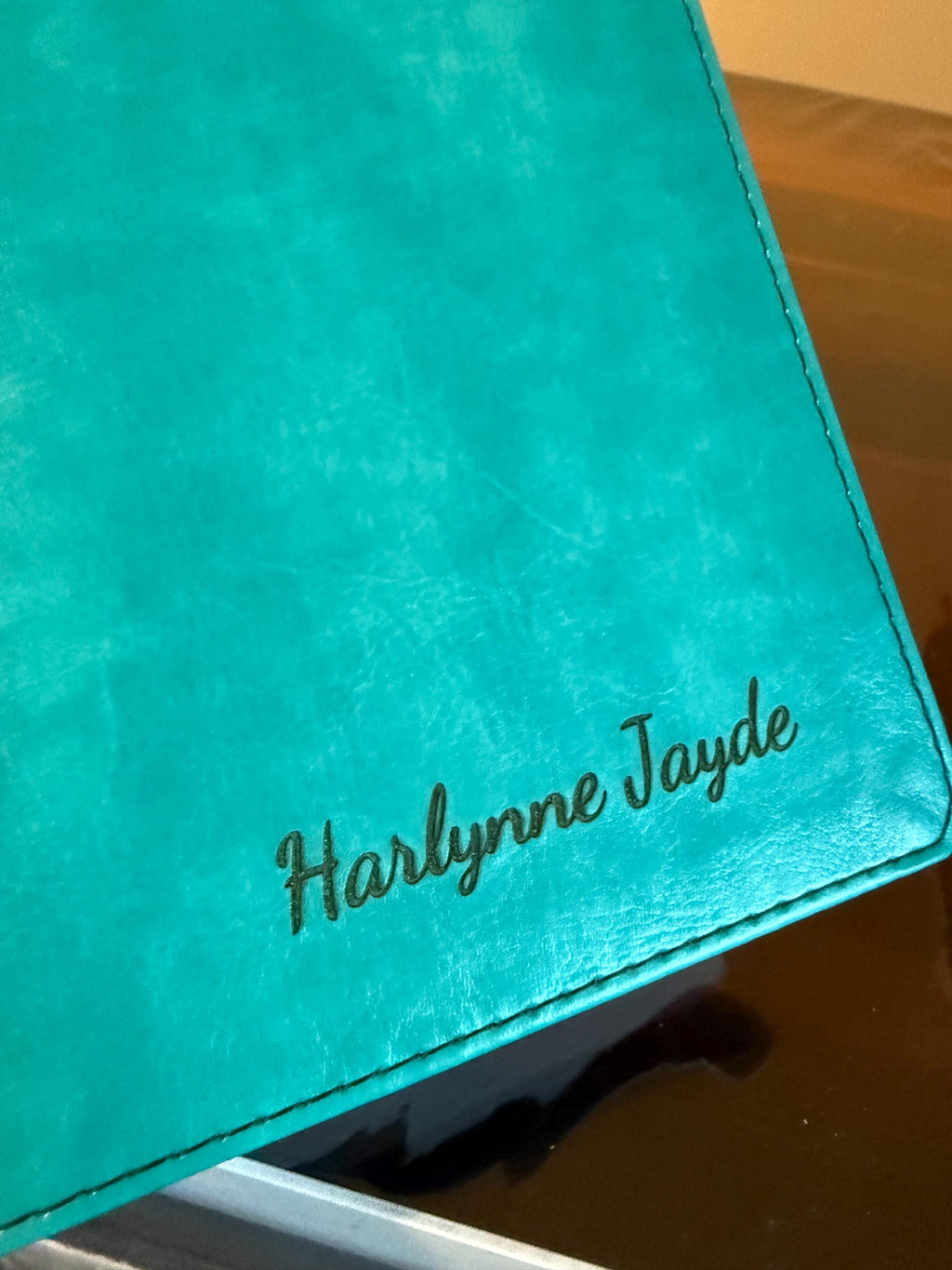 Biblia NVI La Bella Palabra personalizada - Verde azulado, más de 600 ilustraciones