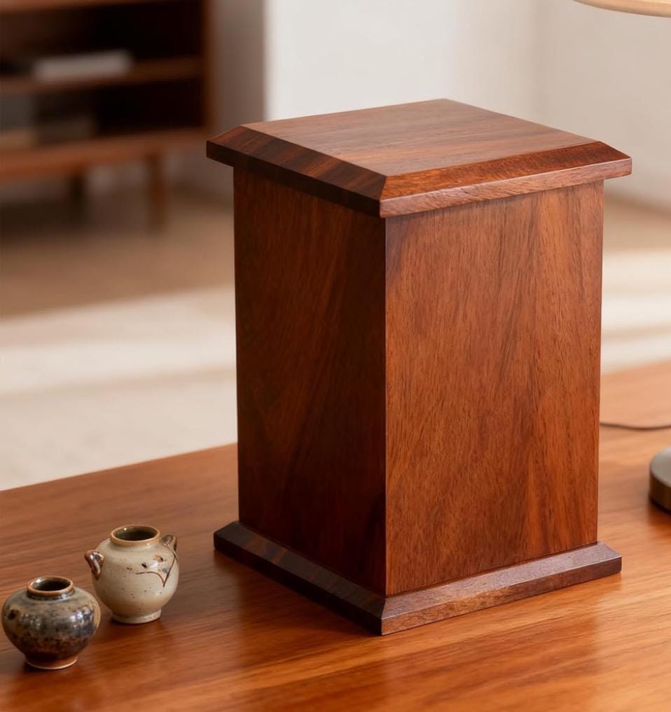 Urna de cremación de madera de nogal personalizada - Monumento conmemorativo hecho a mano