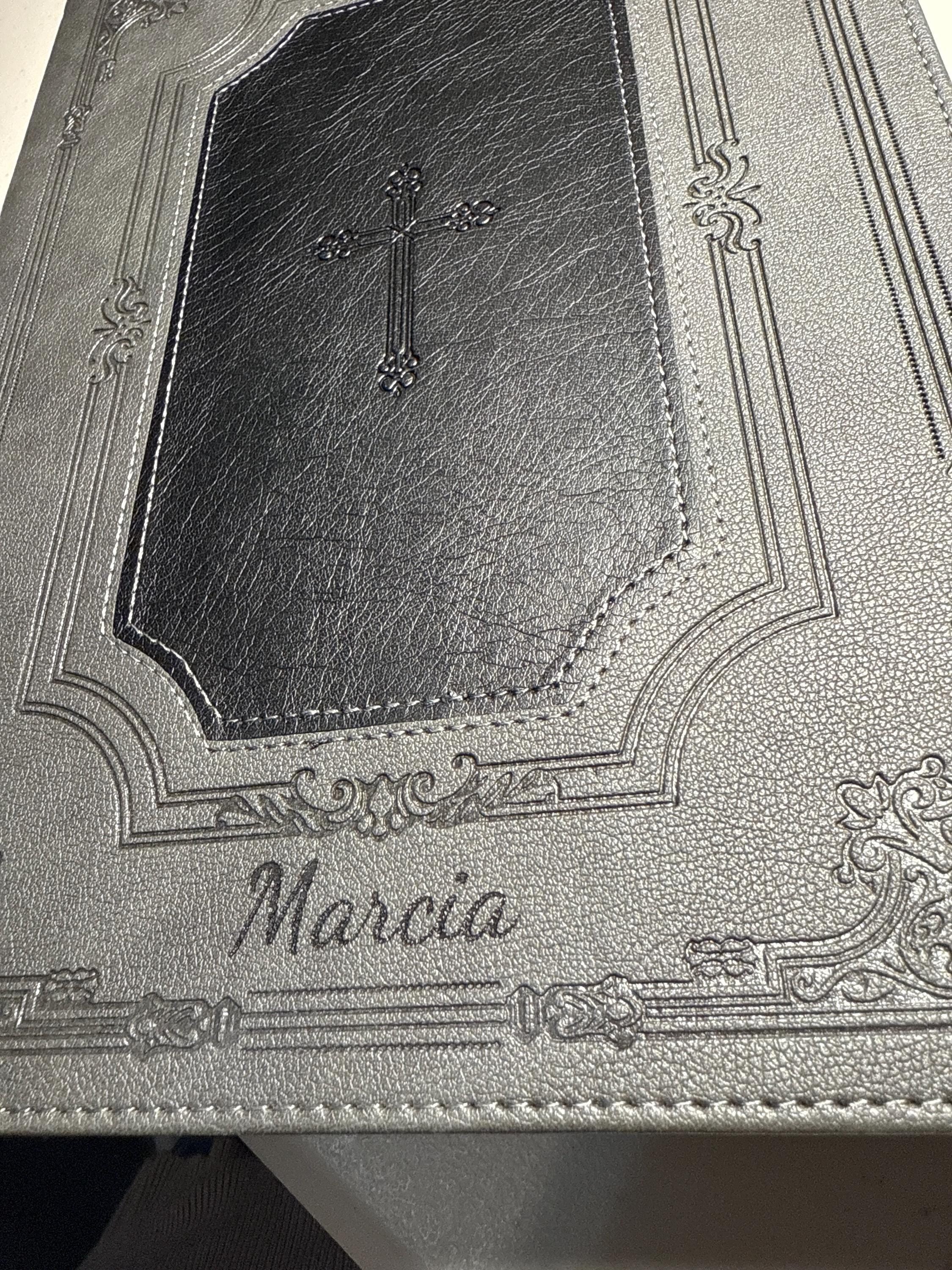 Santa Biblia KJV personalizada, edición de letras rojas en piel sintética con letra supergigante - Índice y cinta marcadora, versión King James, gris/negra