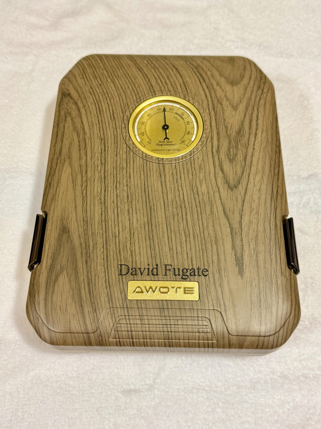 Personalized Travel Cigar Humidor Case - Cedar Lined, V Cut Cutter, Portable Humidor with Humidifier & Hygrometer, Holds 7-9 Cigars