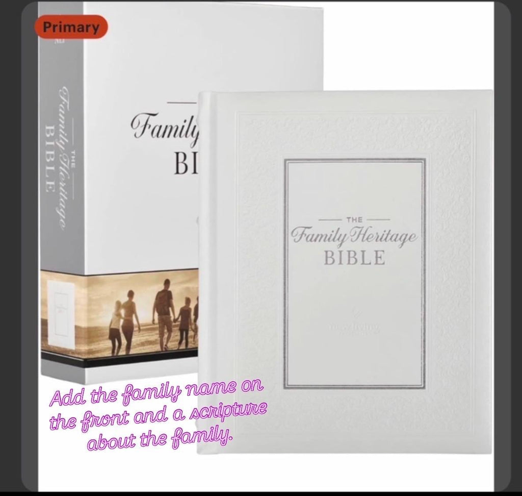 Personalice el apellido y un versículo. Biblia NLT Family Heritage, Biblia devocional familiar de tapa dura de letra grande para el estudio