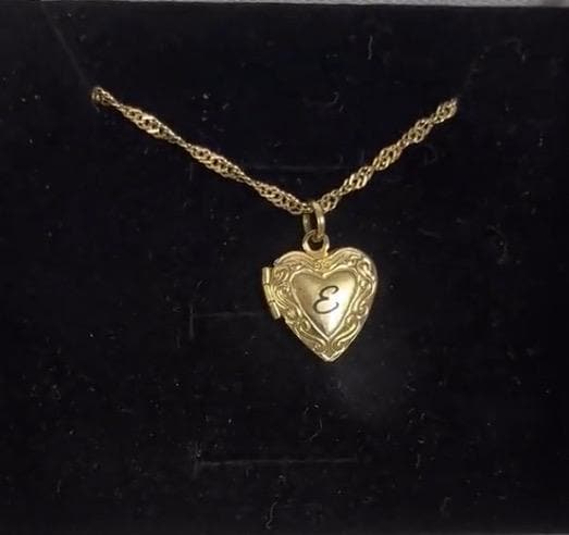 Personalized Tiny Heart Locket Necklace - 18K Gold Plated