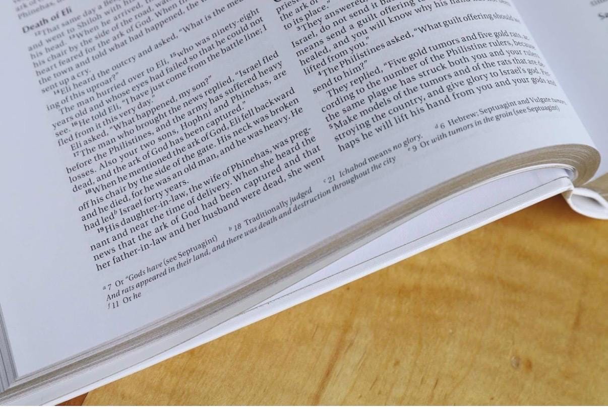 Biblia familiar NVI personalizada - Tapa dura grande, Letra roja