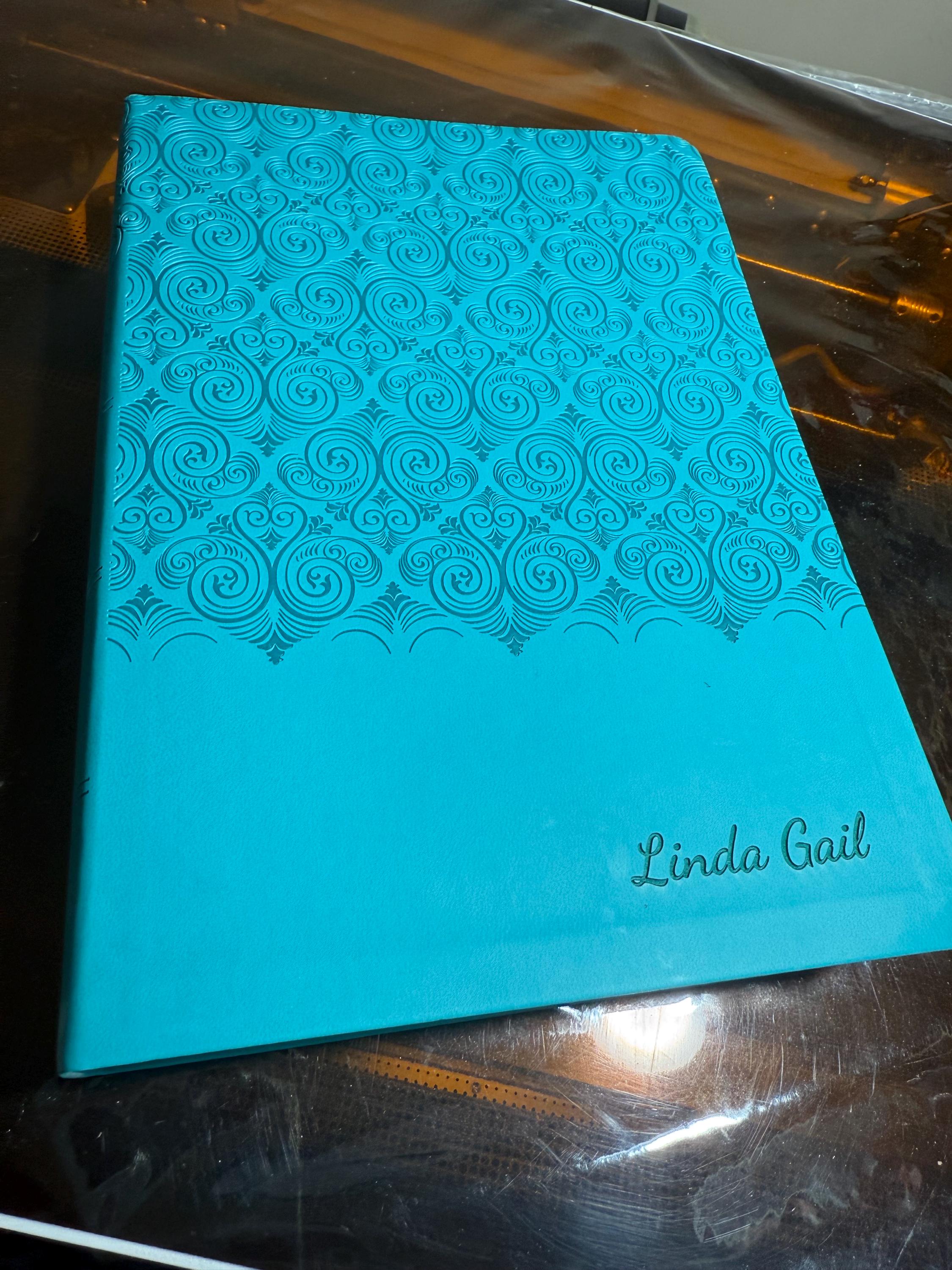 Personalizada con Nombre NVI, Biblia de Referencia de Letra Súper Gigante, Tapa Blanda Imitación Cuero, Verde Azulado, Letra Roja, Biblia Grabada, Personalizada, Regalo de Graduación