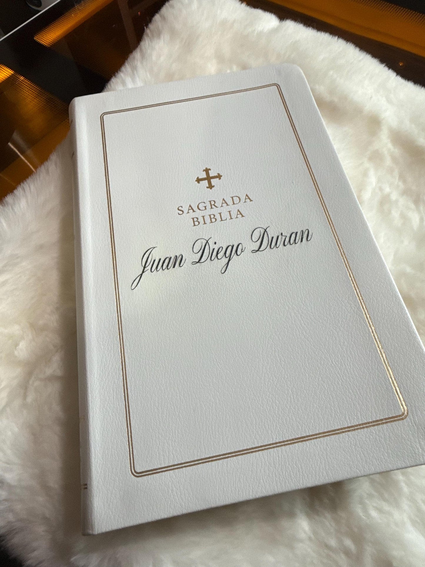 Personalized Biblia Catolica, Recycled Leather, Comfort Print (Spanish Edition)