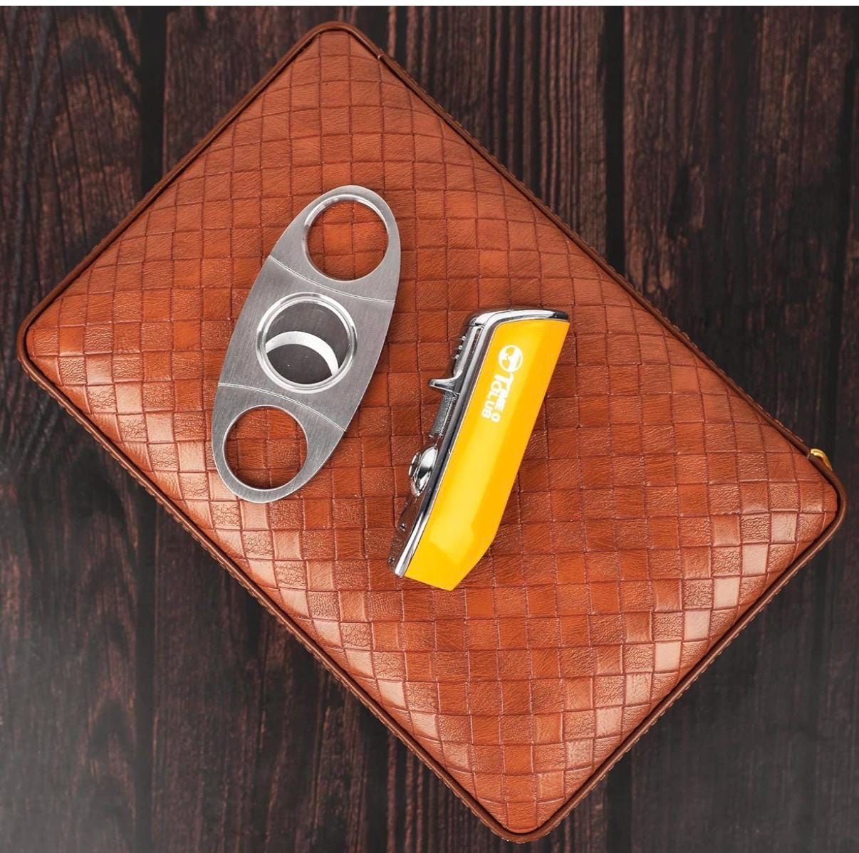 Personalized 4-Finger Portable Brown Weave Texture Travel Leather Cigar Case, Cigar Cutter, Cigar Humidor with and Humidifier