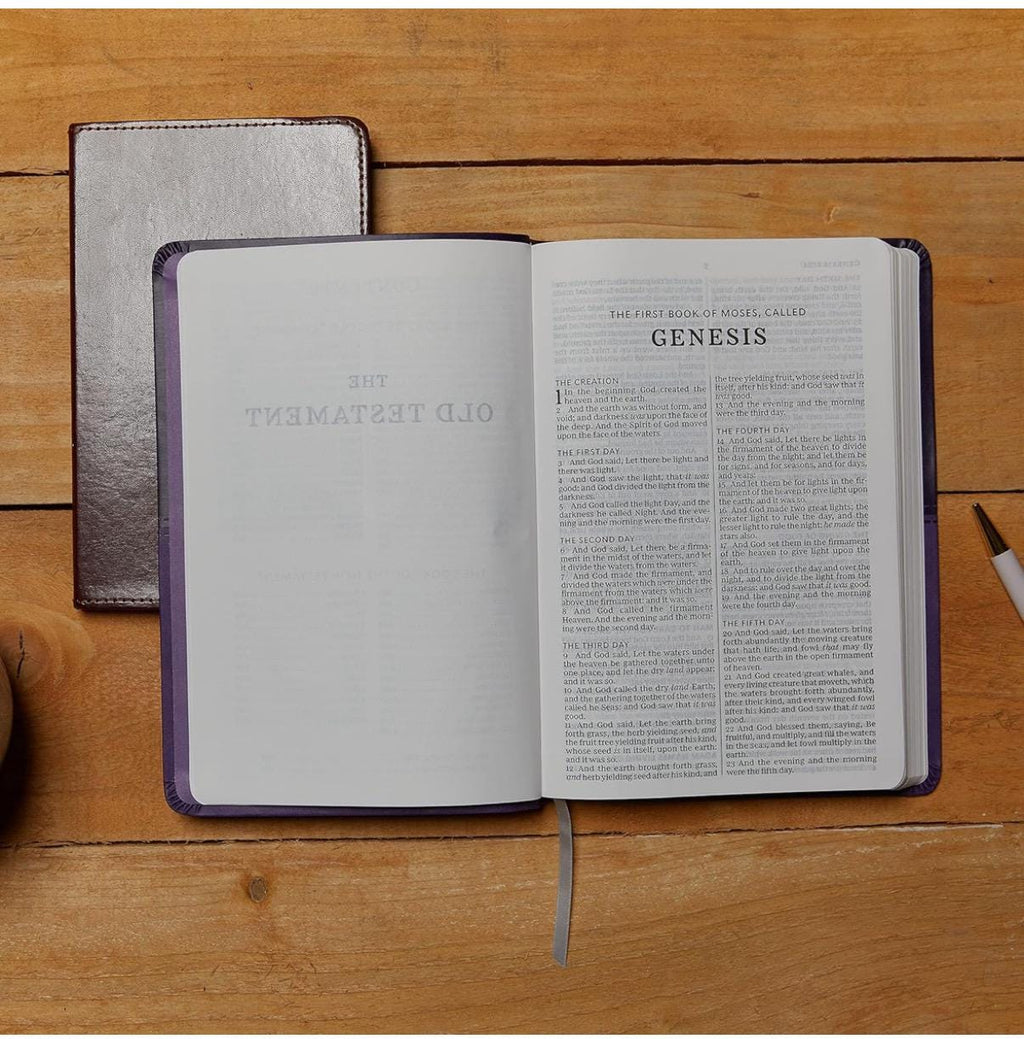 Biblia Sagrada KJV personalizada, letra grande, diseño delgado, piel sintética gris, letra roja, letra cómoda: Versión King James
